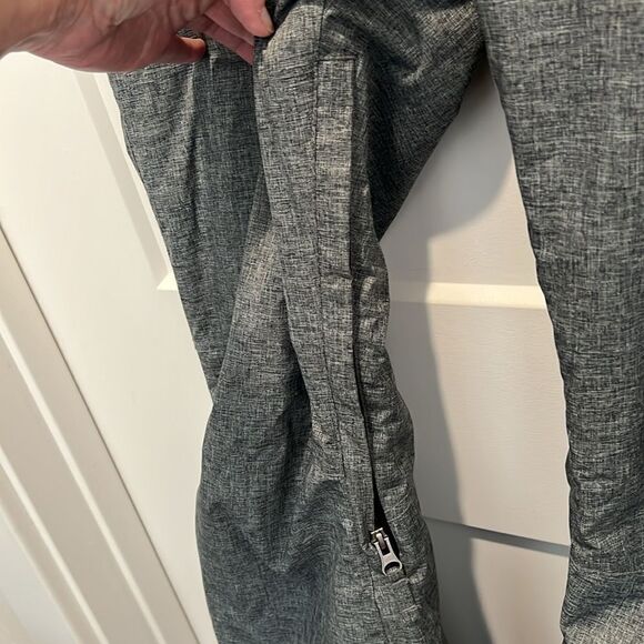 Roxy Slim Fit 10K Insulated Snowboarding Pants - Picture 5 of 14